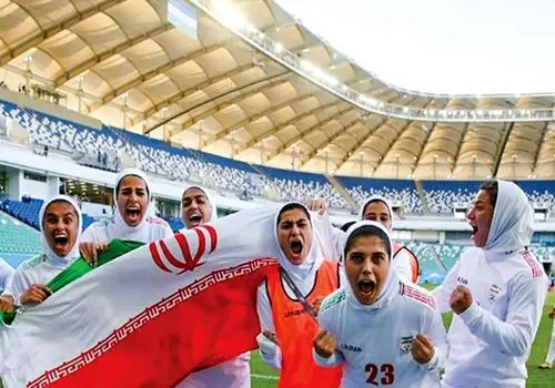 جشن صعود تیم ملی فوتبال بانوان ایران مقابل اردن + فیلم