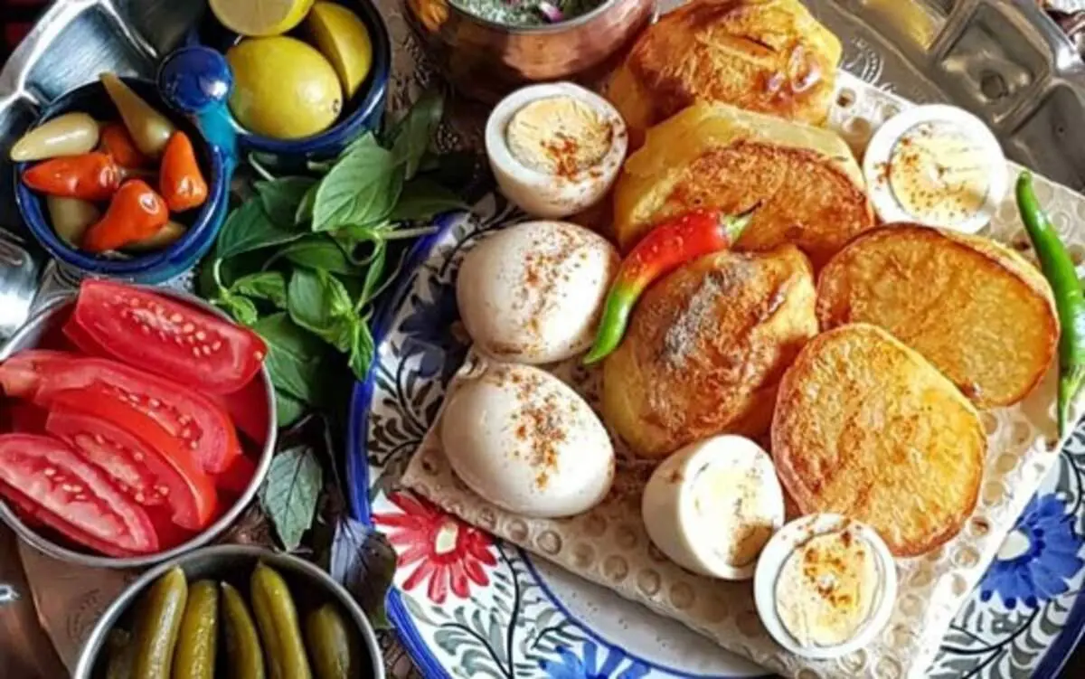 این غذای شاهانه و کمخرج را فقط با ترشی بخورید