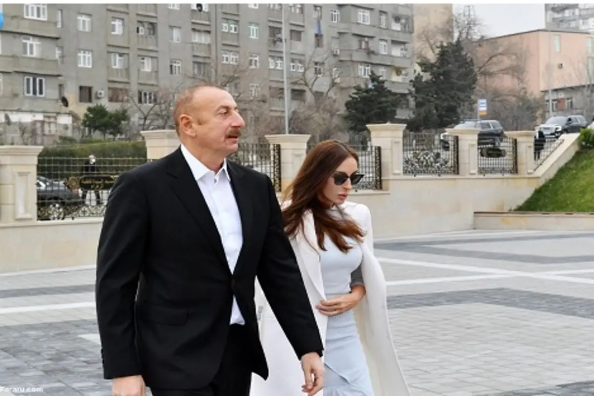 بازدید الهام علیاف با همسرش از یک مسجد