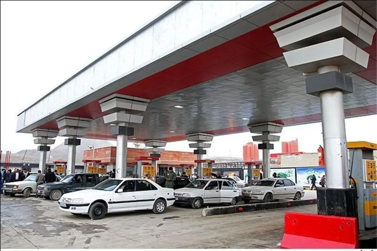 وزیر نفت: طرح تخصیص سهمیه بنزین به همه مردم فعلا در حال بررسی است
