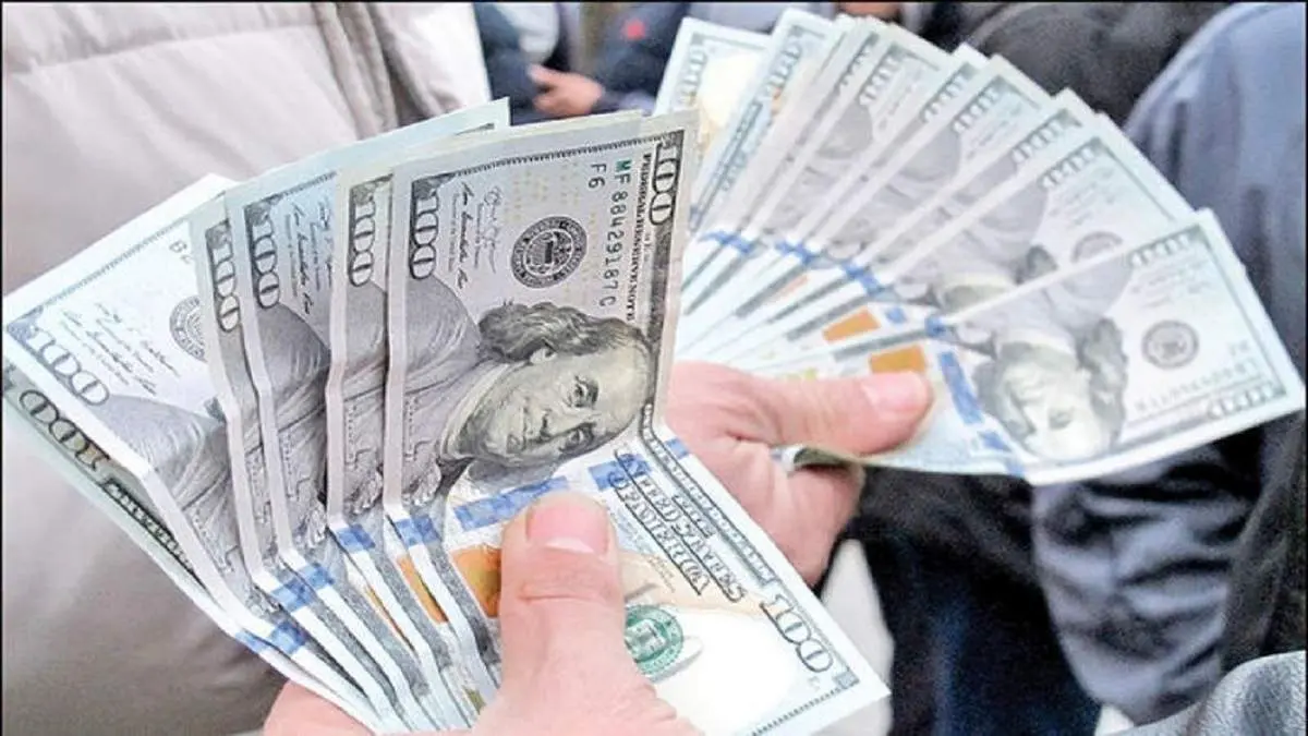 نرخ ارز در بازار آزاد ۲۶ دی ۱۴۰۰؛  دلار ۲۶ هزار و ۲۶۲ تومان است