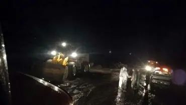 نجات کارگران معدن گرفتار سیلاب در شهرستان خوسف