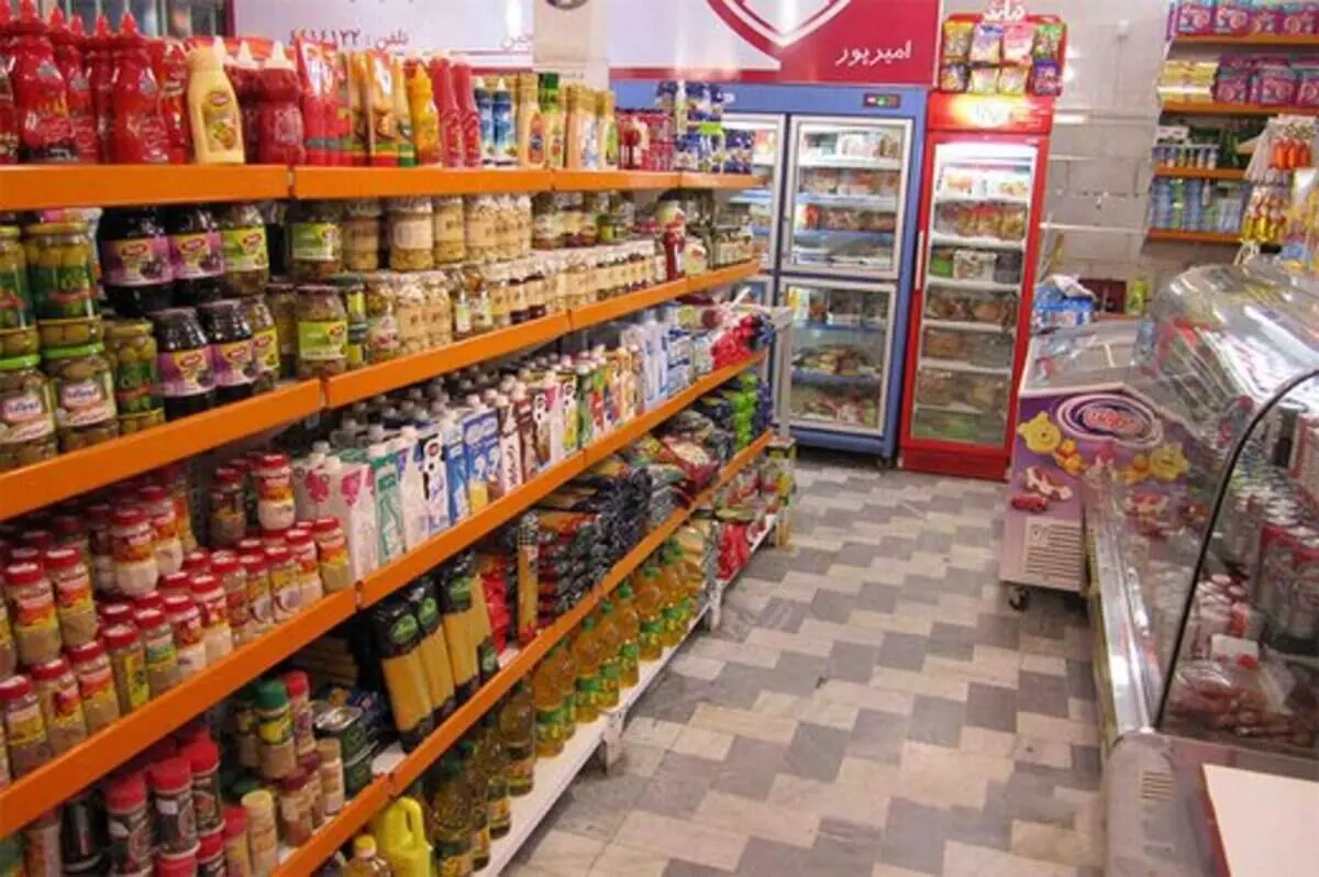 ویدیویی هولناک از زورگیری خشن و گروهی در یک سوپرمارکت با قمه! + فیلم