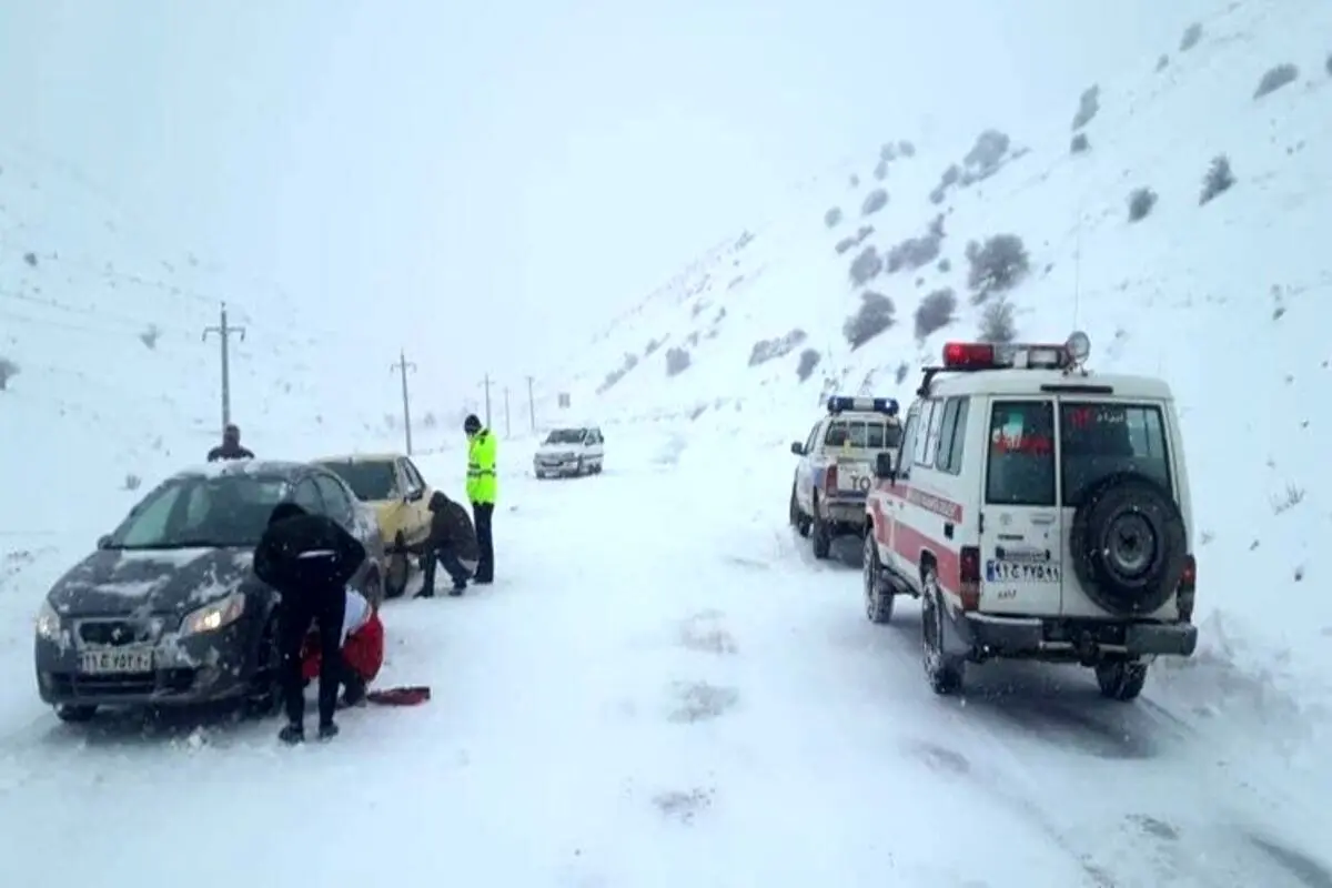 آخرین وضعیت جوی جاده‌ها‌/‌ بارش برف و باران در ۲۱ استان‌ و انسداد ۲۳ جاده