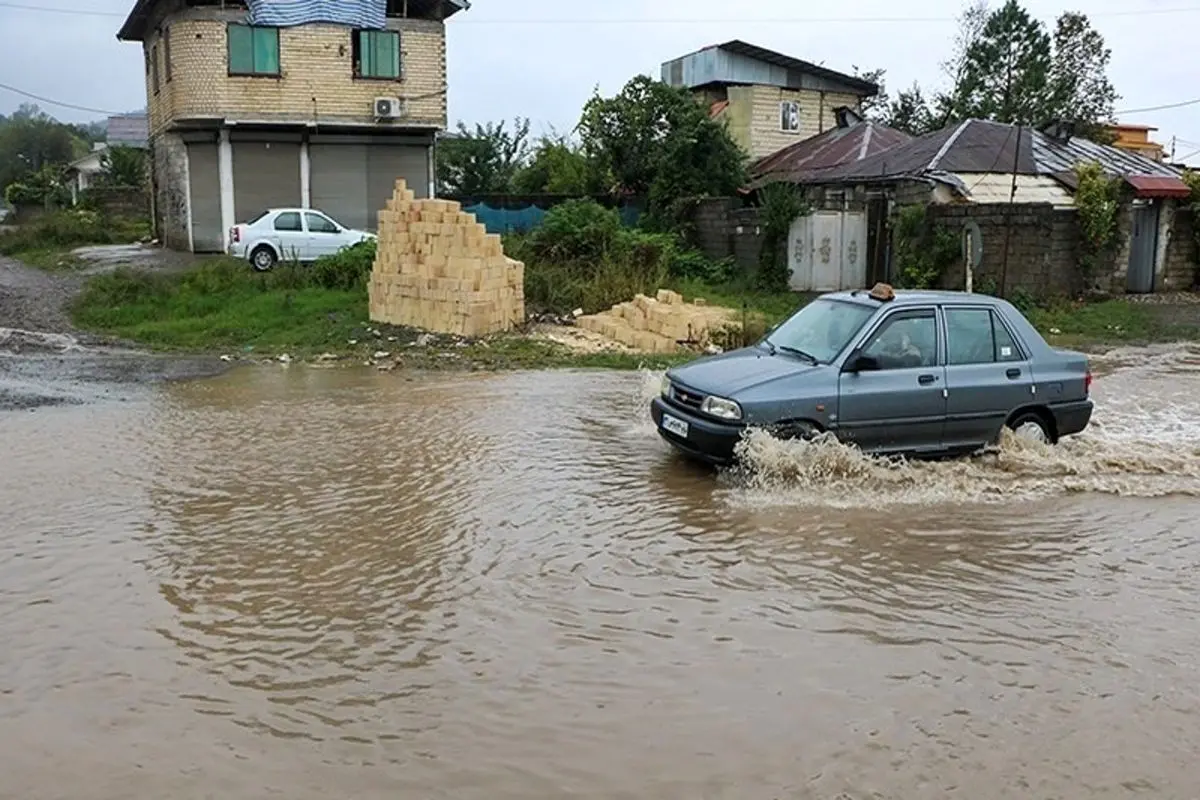 آخرین اخبار از سیلاب هرمزگان| هشدار مدیریت بحران به روستاهای همجوار با استان‌کرمان؛راه ارتباطی ۲۶روستا در هرمزگان قطع شده است+فیلم