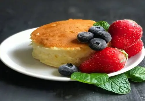 طرز تهیه پنکیک سوفله‌ای ژاپنی، نرم و پف‌دار

