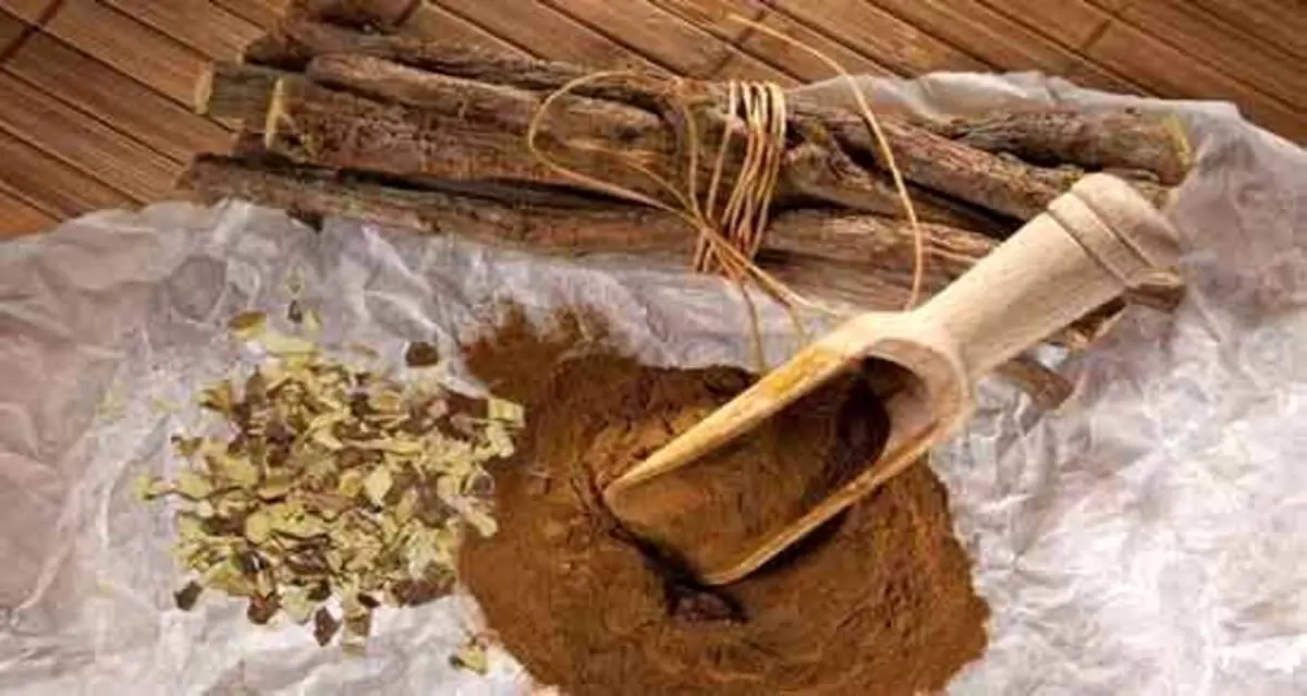 کدام ادویه در بهبود عوارض سندرم تخمدان پلیکیستیک موثر است ؟