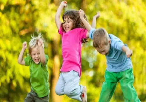 چگونه هوش هیجانی خود را پرورش دهیم و روابط بهتری بسازیم؟