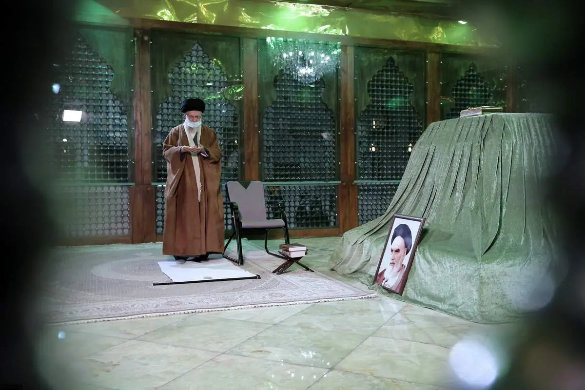 حضور در مرقد مطهر امام راحل و گلزار شهدای بهشت زهرا