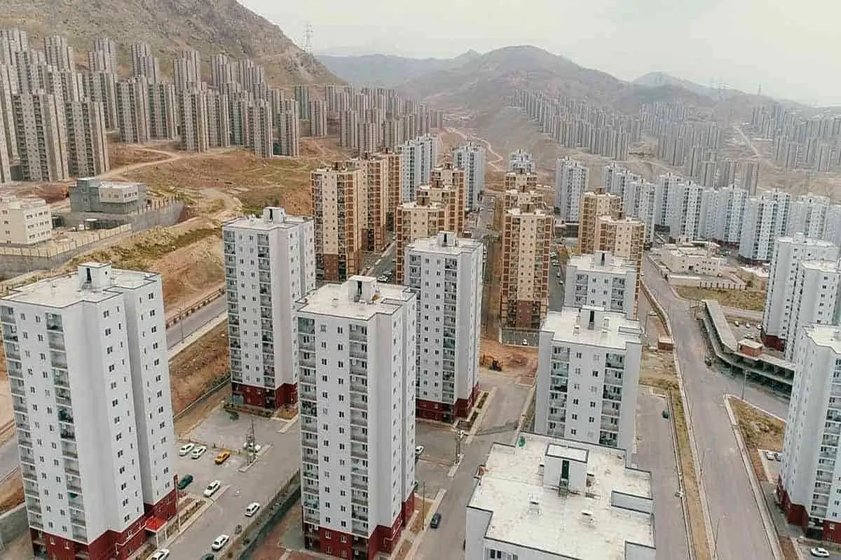 ۳۰۰۰ واحد مسکن مهر در اختیار دلالان مسکن!