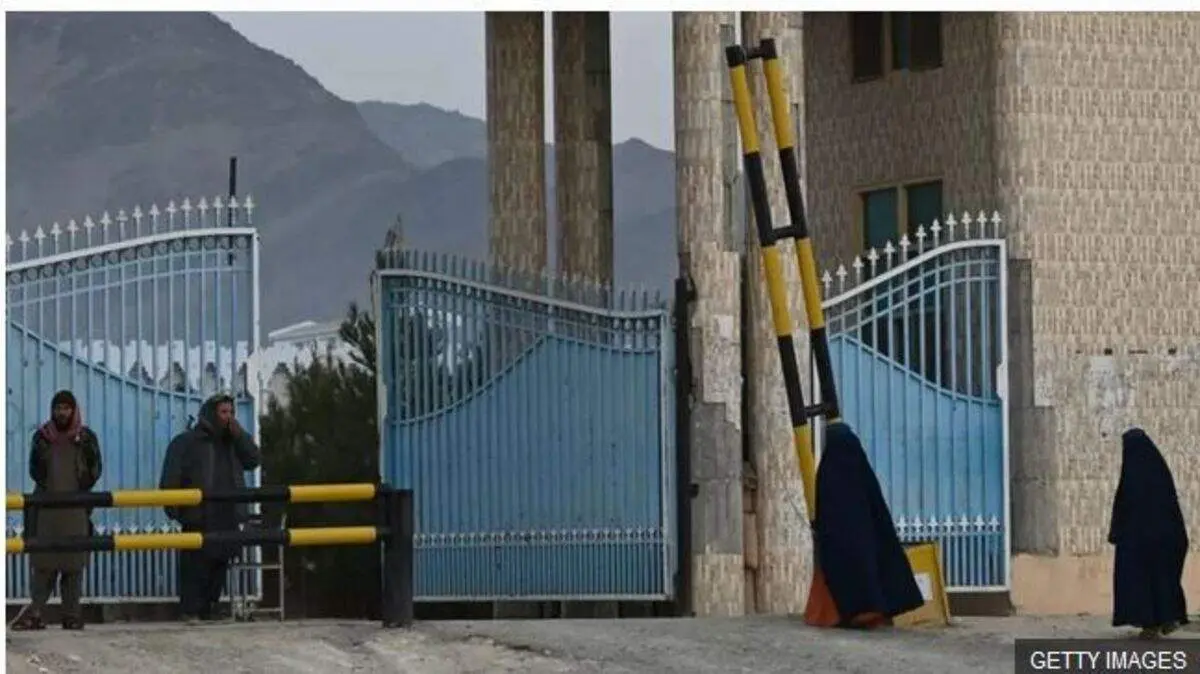 دختران افغانستانی به دانشگاه ها بازگشتند