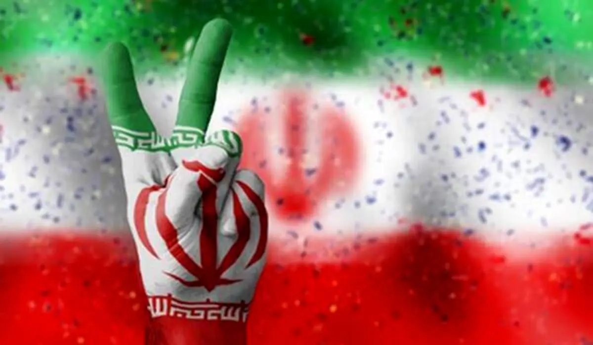 نماهنگ زیبای ترکی به مناسبت ۲۲ بهمن/ «ایرانین گوزل پرچمی» + فیلم