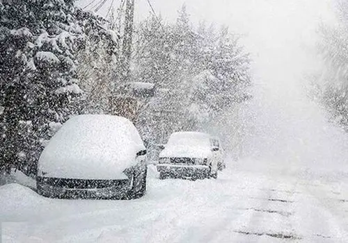 برف و کولاک در راه تهران

