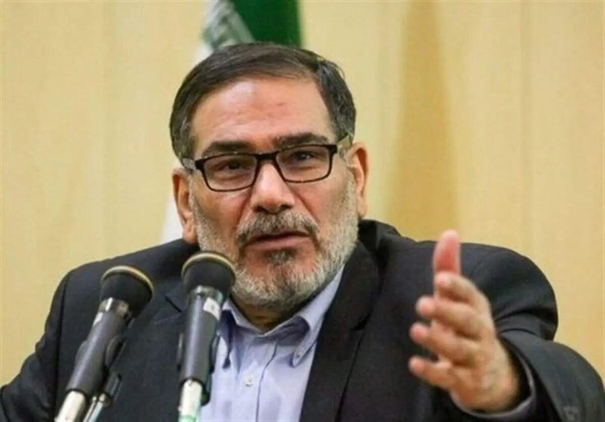هشدار شمخانی به «هفت‌تیرکشان عالم» | با شعار «لبیک یا خامنه‌ای» باید جهاد تبیین را آغاز کرد