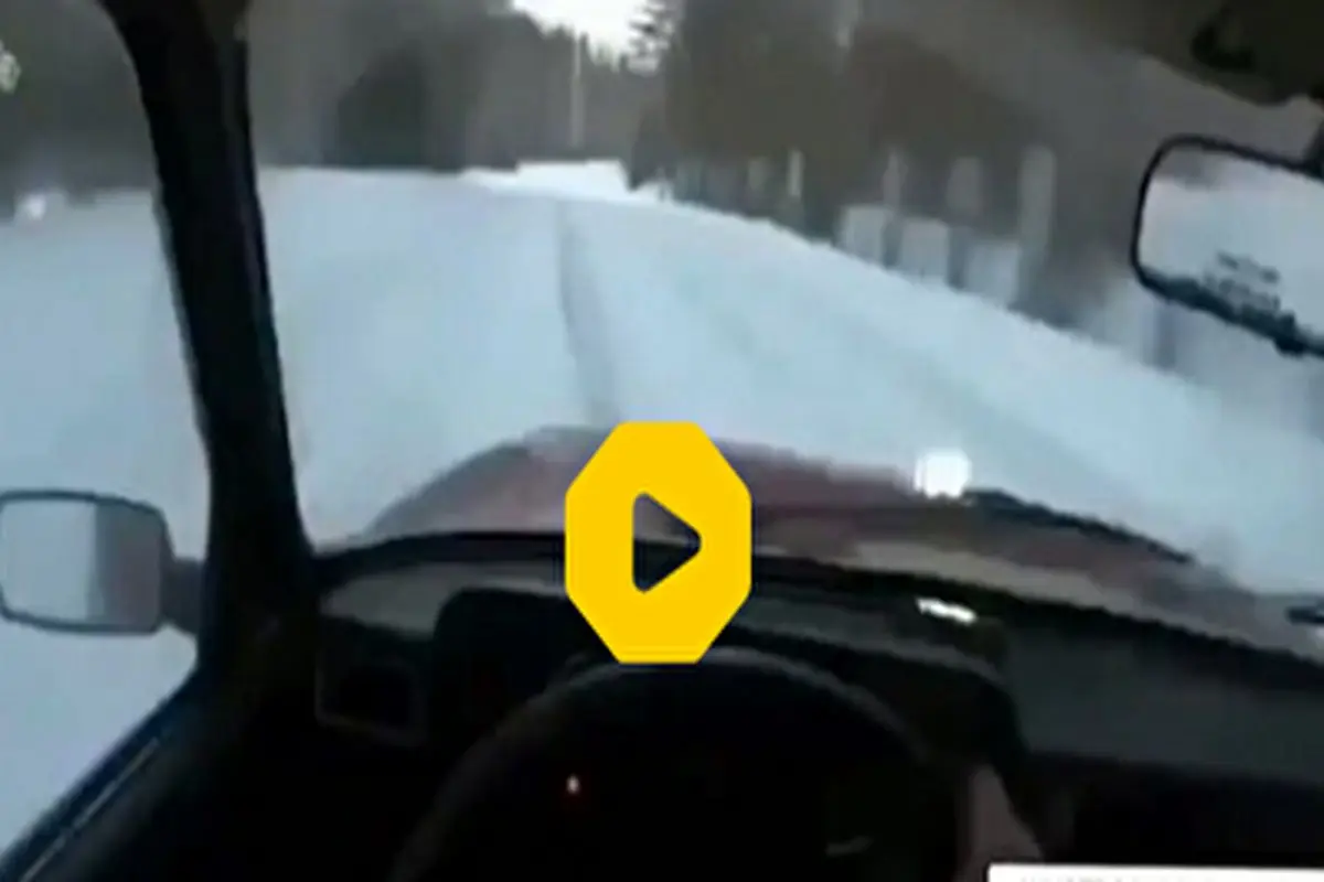 رانندگی جنون‌آمیز با سرعت ۱۴۰ کیلومتر بر ساعت روی جاده برفی!+ فیلم