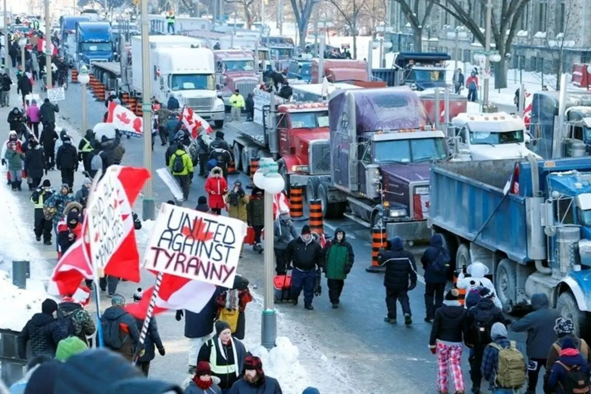 ادامه اعتراضات رانندگان کامیون‌ در کانادا/ بایدن با ترودو تلفنی گفتگو کرد