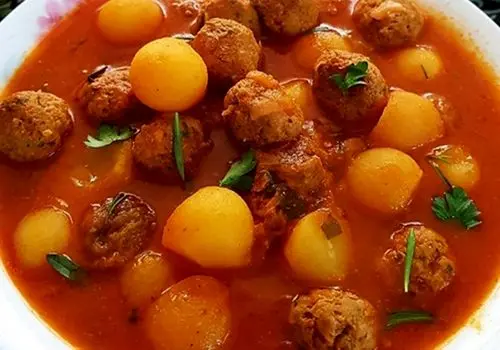 ناهارت با من : طرز تهیه خوراک کدو بادمجان؛ یک غذای ساده و خوشمزه برای همه