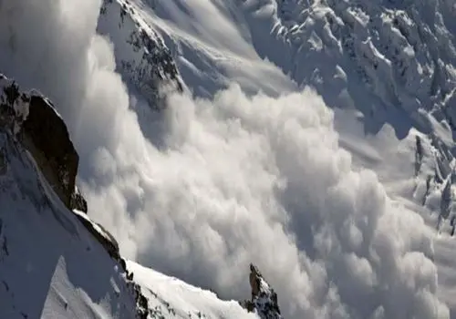 ریزش بهمن قربانی گرفت/ تعداد مفقودان