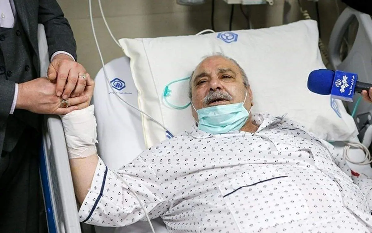 اهدای انگشتر سردار سلیمانی به محمد کاسبی + فیلم