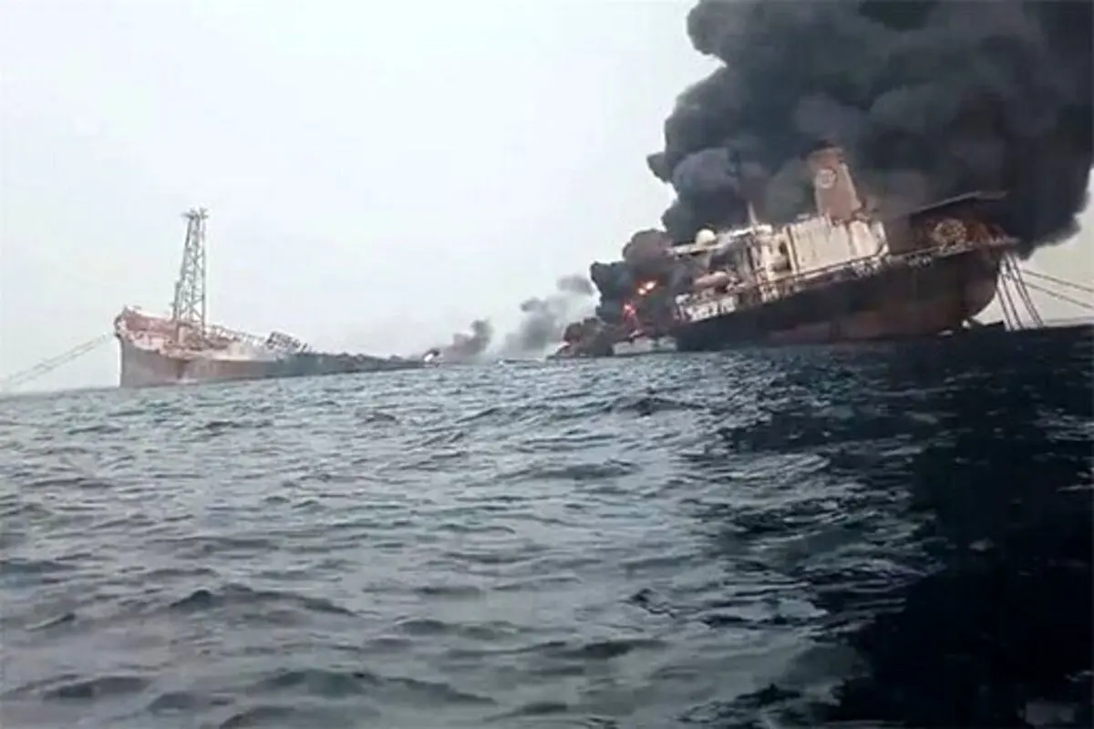 انفجار کشتی حامل نفت در سواحل نیجریه + فیلم