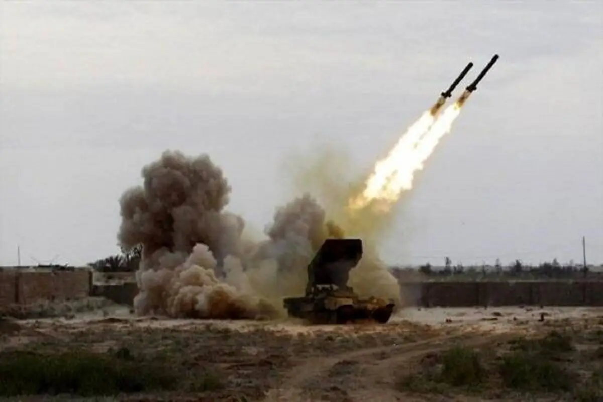 شلیک چهار موشک بالستیک مبارزان یمنی به مواضع متجاوزان در حجه