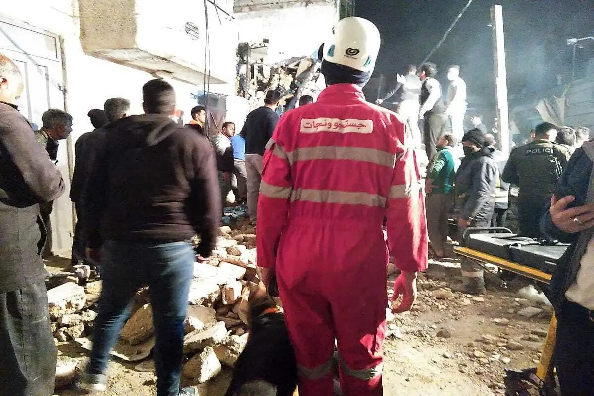 مرگ ۹ نفر و مصدومیت ۹ نفر دیگر در انفجار خانه‌ای در رباط کریم + فیلم