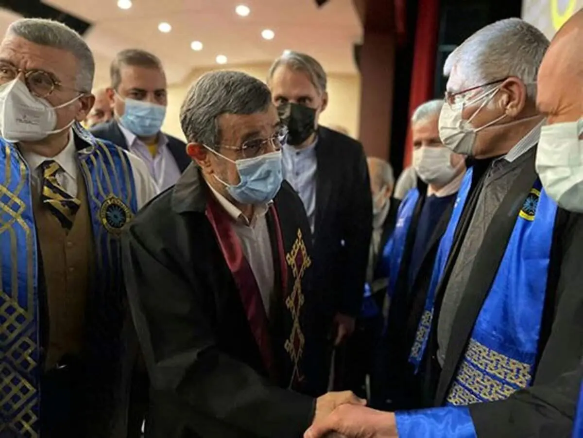 صلح خاتمی، ممنوع؛ هنجارشکنی احمدینژاد، آزاد!