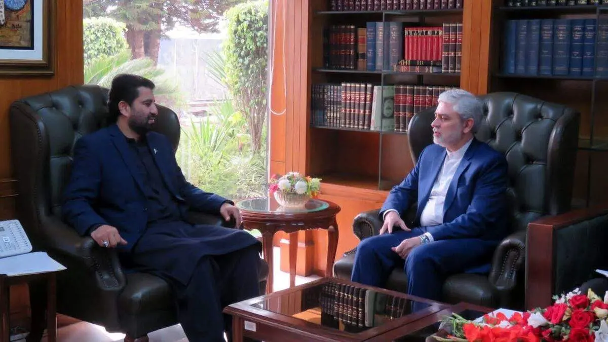 نائب رئیس مجلس ملی پاکستان: پارلمان از تقویت روابط با ایران حمایت می کند