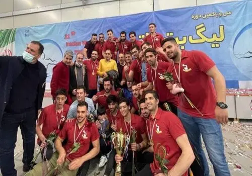 فسخ غیرمنتظره قرارداد مسن‌ترین بازیکن لیگ
