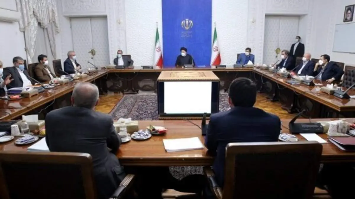 دستور رئیسی برای پرداخت فوری عیدی کارکنان و بازنشستگان