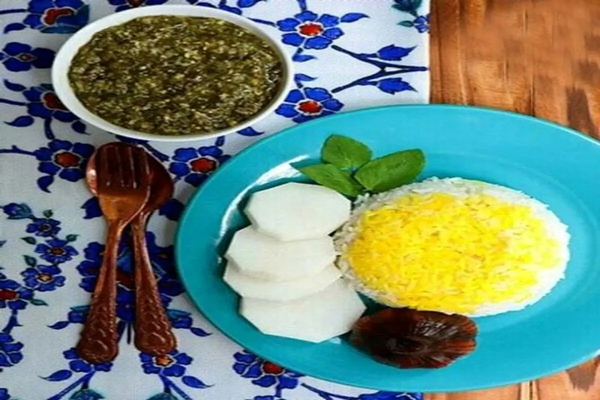مهمانی به سبک گیلانیها با خورش ترشه تره
