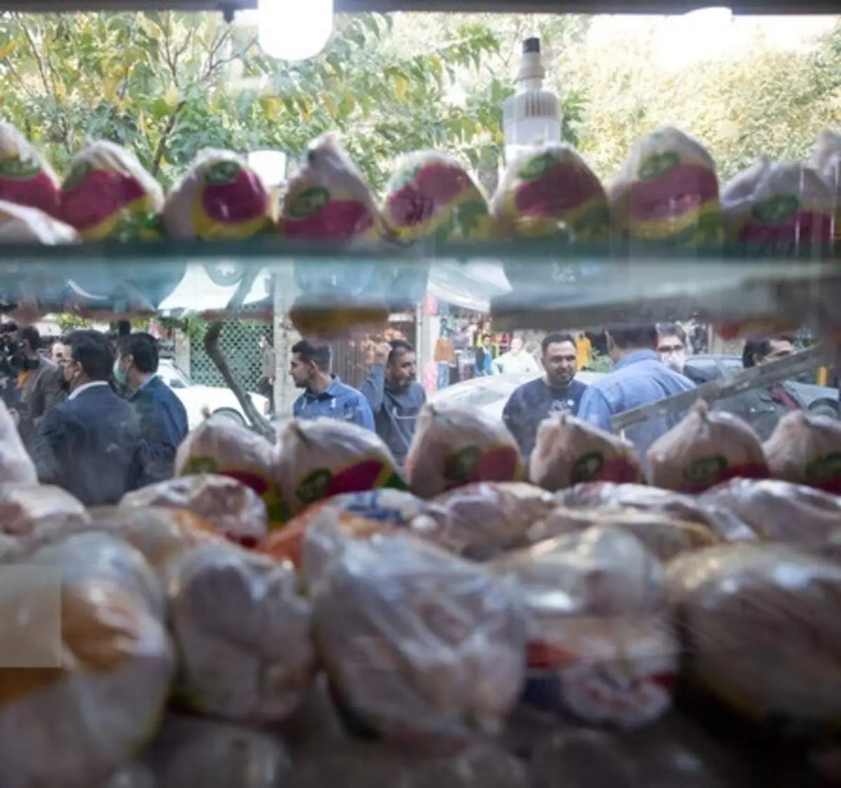 نظارت جدی بر قیمت کالاهای اساسی در پایان سال/ با اخلال‌گران بازار برخورد می‌شود