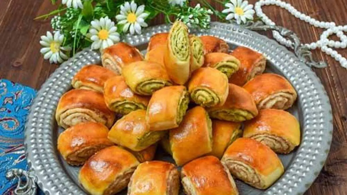 طرز تهیه نازک پسته قزوینی،  مخصوص عید نوروز+ فیلم