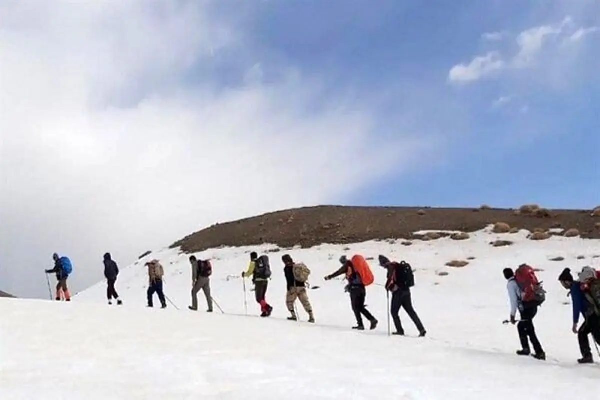 مفقود شدن ٢٢ کوهنورد در ارتفاعات شاه جهان شیروان + فیلم