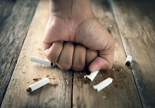 ترک سیگار ۱۳ سال از سن بیولوژیکی می‌کاهد/این عوامل شما را زودتر پیر می‌کنند
