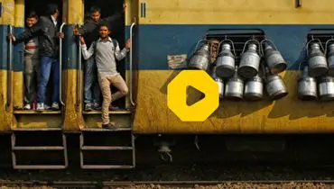 لحظه وحشتناک برخورد قطار با جوان هندی+ فیلم