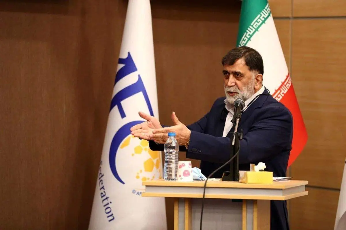 آجورلو: هر کسی چوب لای چرخ استقلال بگذارد مقابلش میایستم