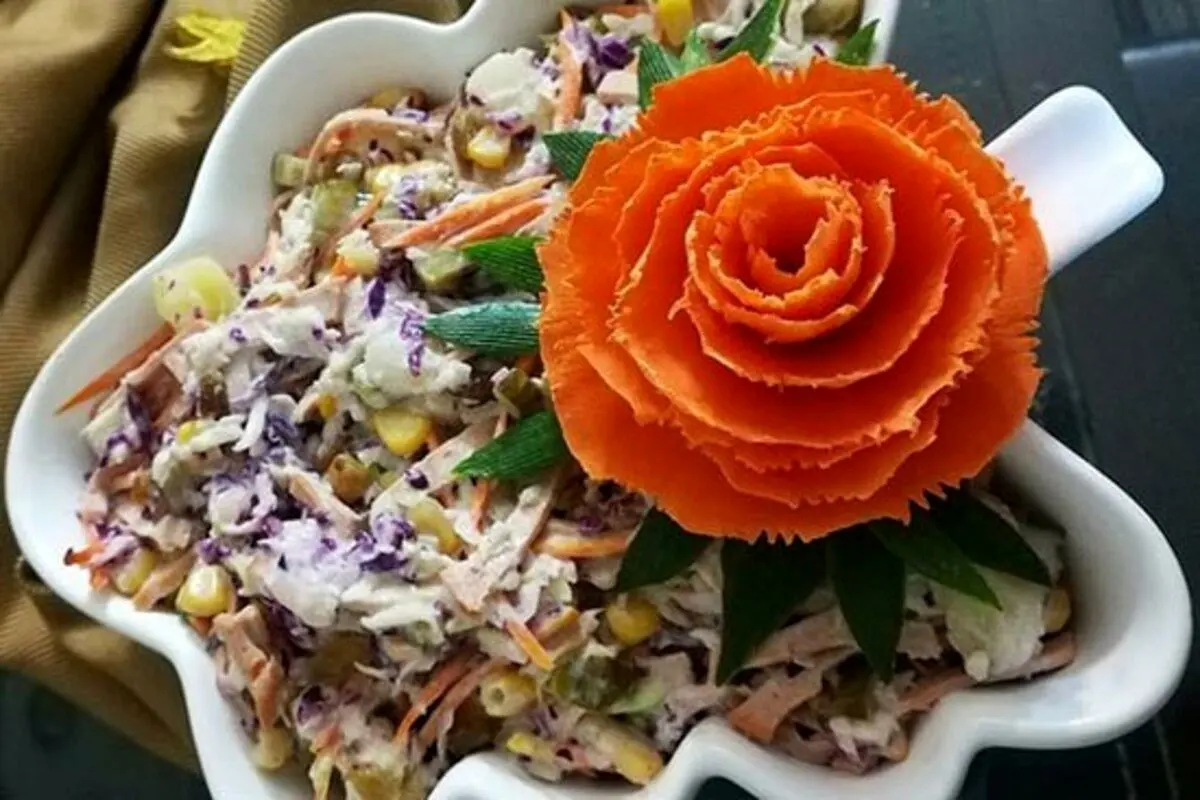 از خوردن این سالاد غافل شوید، سرتان کلاه رفته!