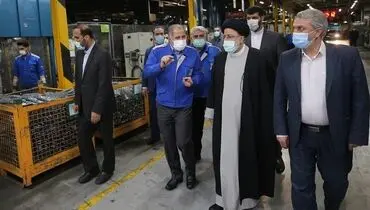 رئیس جمهور سرزده به انبار ایران خودرو رفت/ دستورهای مهم خودرویی رئیسی؛ از ترخیص فوری خودرو‌های دپو شده تا اجازه واردات منضبط و تحت نظارت خودرو از سال آینده