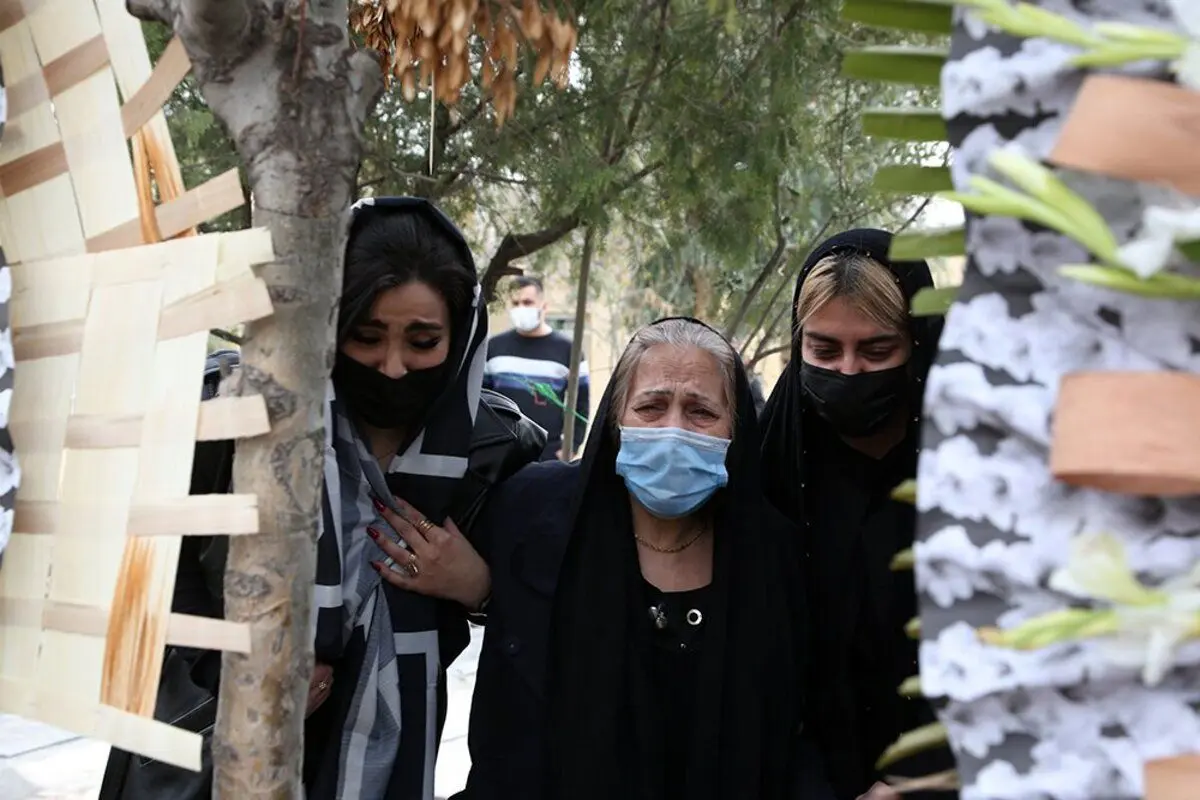 هنرمندان سینما و تلویزیون که سال ۱۴۰۰ از بین ما رفتند + تصاویر