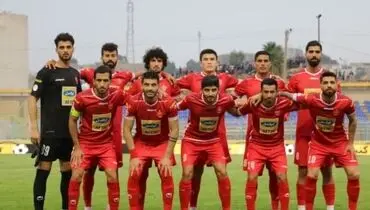 کاپیتان پرسپولیس در دربی کدام بازیکن است؟