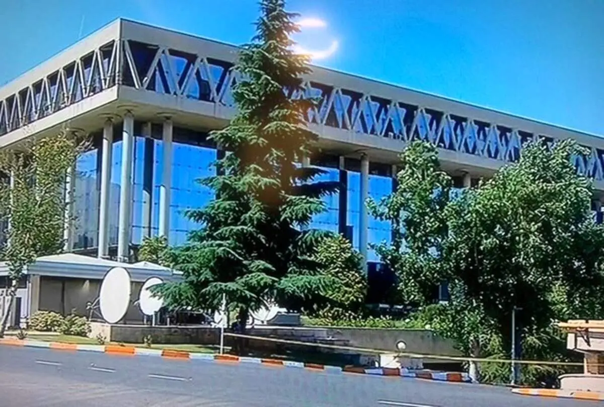 مجری معروف بعد از مدتها در قاب تلویزیون | چهره های محبوب به صداوسیما برمی‌گردند؟ +عکس
