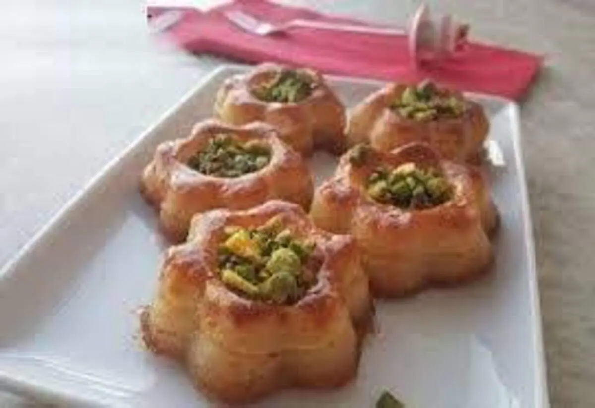 دسر شربتی به شکل گل، همراه با آموزش تصویری