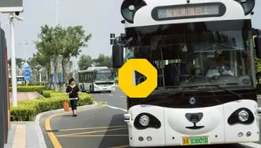 هوشمندی راننده اتوبوس در جلوگیری از یک تصادف شدید+ فیلم