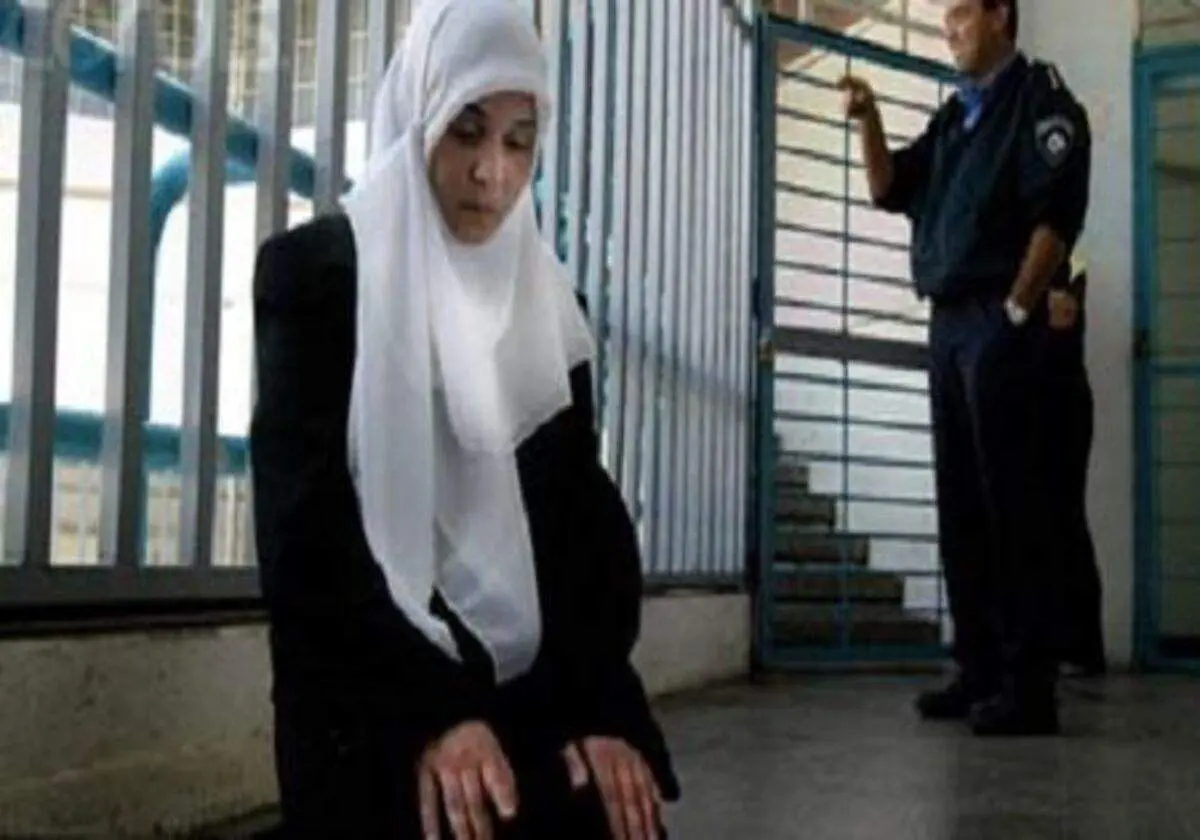 ساکنان غزه در حمایت از بانوان اسیر فلسطینی دست تجمع اعتراضی برپا کردند