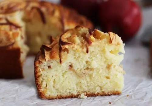 طرز تهیه بهترین و لذیذترین کیک سیب با عطر و طعم دارچین+ فیلم / متفاوت ترین دستور پخت پای سیب