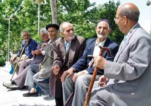 دستور وزیر کار در خصوص ارائه خدمات به بازنشستگان