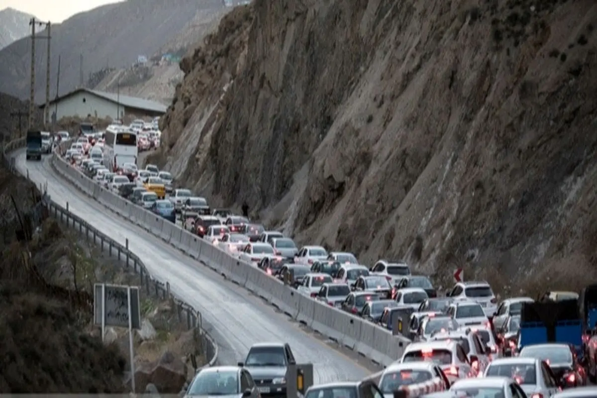 ترافیک سنگین در جاده چالوس، هراز و فشم