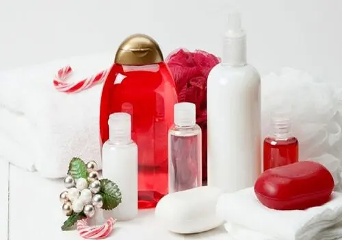 بررسی انواع اسکراب و فواید آن برای پوست