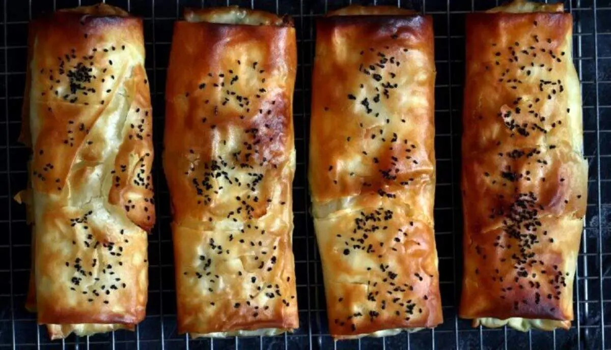 طرز تهیه بورک با تن ماهی یک غذای متفاوت با طعم عالی